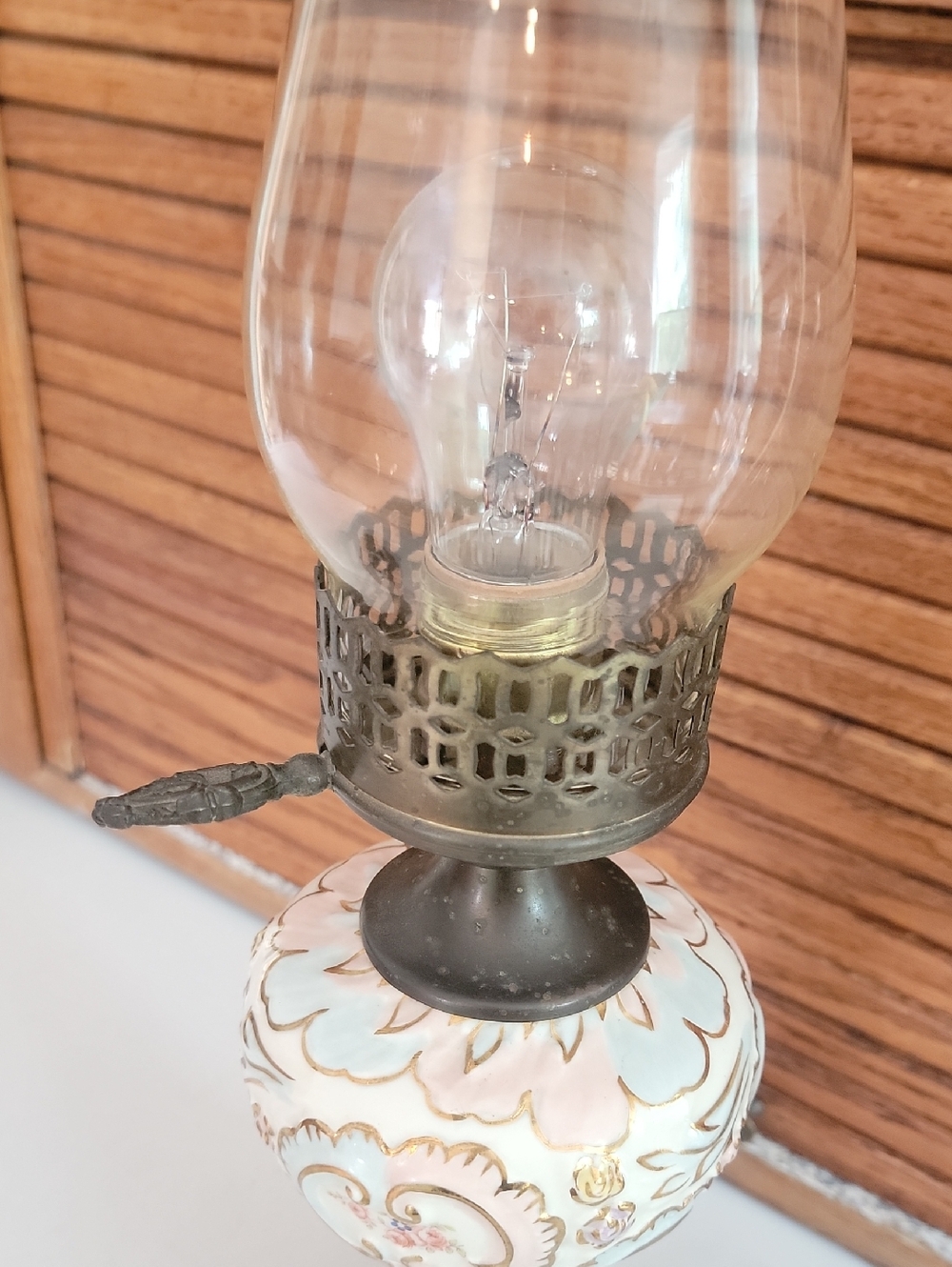 Vintage Style Cream Porcelain Table Lamp with Glass Chimney Electrified - Picture 10 of 11